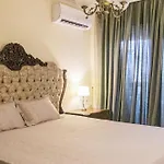 Luxury Antique Апартамент