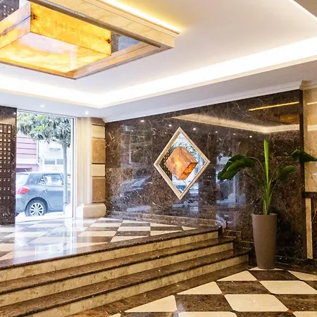 Апартамент Luxury Antique Варна