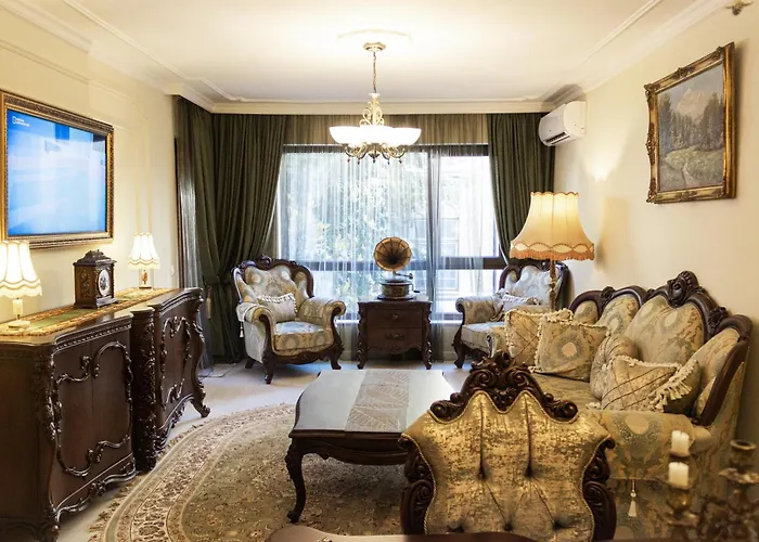 Luxury Antique Apartman *